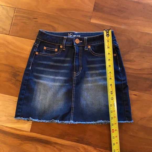 Cute NOBO Mid Rise Jean Skirt Size. 5 - Picture 5 of 5